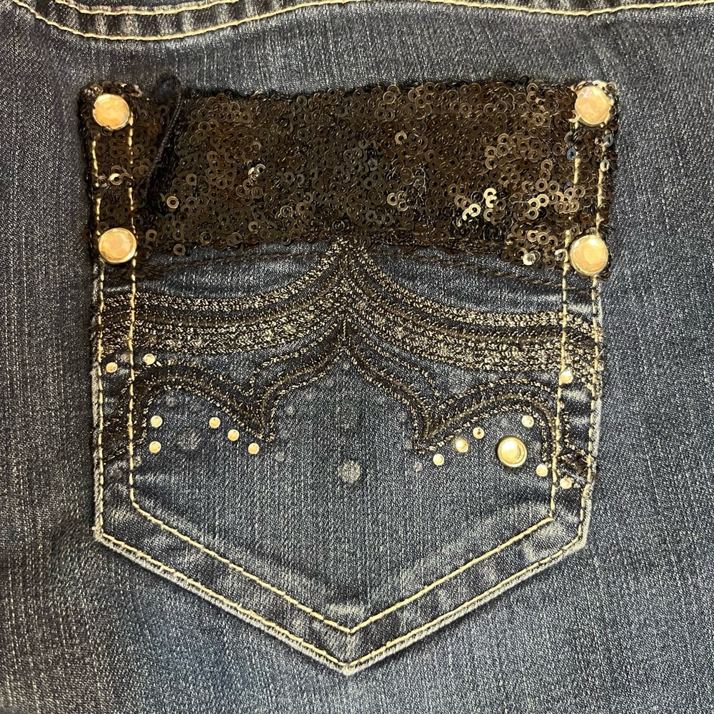 Chico’s Platinum woman’s studded pocket jeans boot cut regular